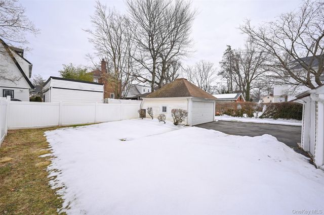 47-21 162nd Street, Flushing, NY 11358