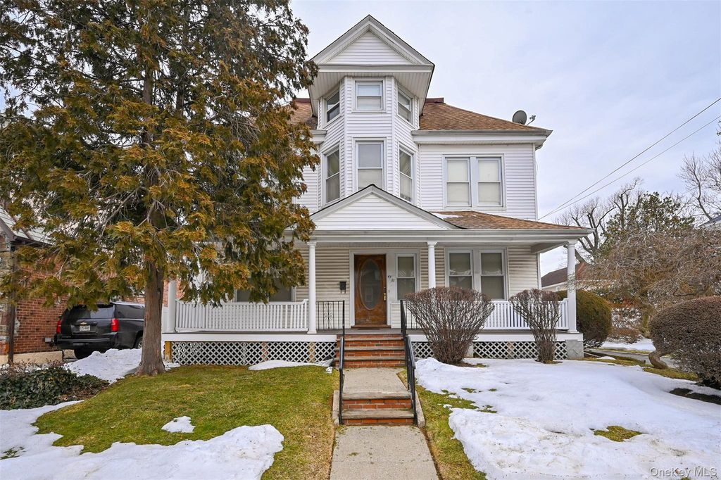 47-21 162nd Street, Flushing, NY 11358