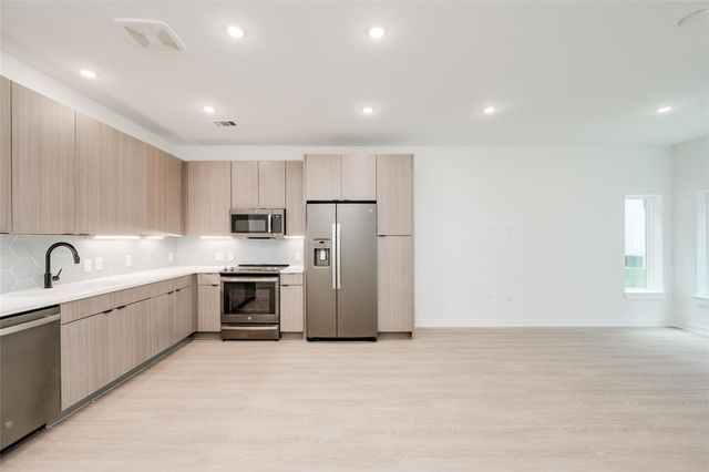 4802 S Congress Ave 121, Austin, TX 78745