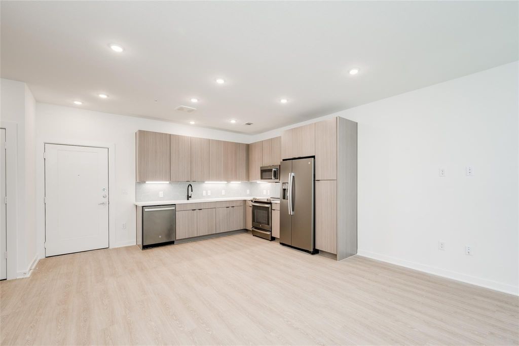 4802 S Congress Ave 121, Austin, TX 78745