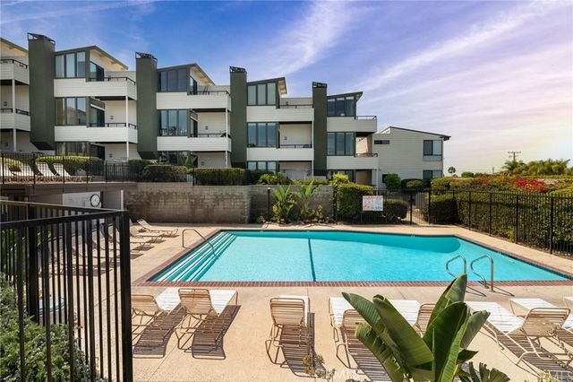431 Camino De Las Colinas, Redondo Beach, CA 90277
