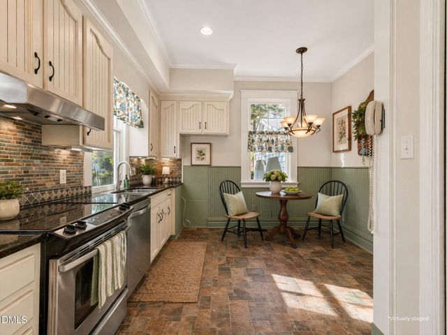 301 E Stanley Street, Four Oaks, NC 27524