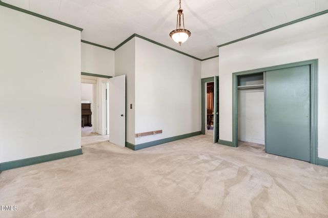 301 E Stanley Street, Four Oaks, NC 27524