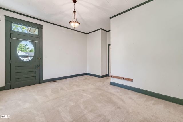 301 E Stanley Street, Four Oaks, NC 27524