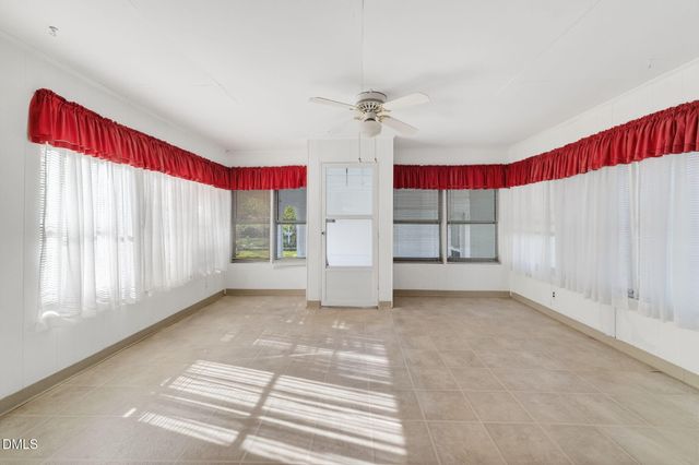 301 E Stanley Street, Four Oaks, NC 27524