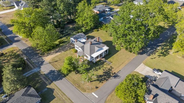 301 E Stanley Street, Four Oaks, NC 27524