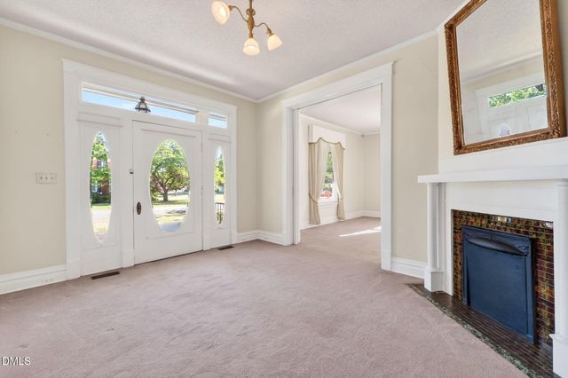 301 E Stanley Street, Four Oaks, NC 27524