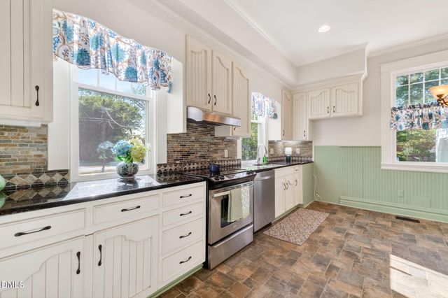 301 E Stanley Street, Four Oaks, NC 27524