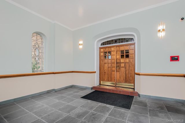 219 Bronx River Road 5A, Yonkers, NY 10704