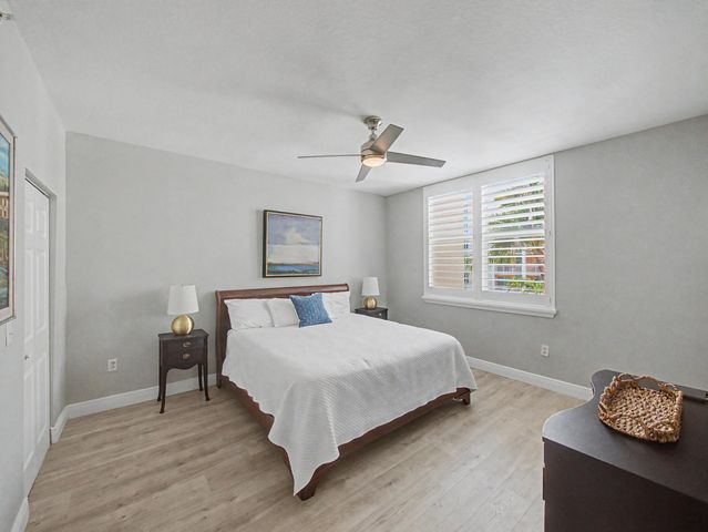 806 E Windward Way, Lantana, FL 33462