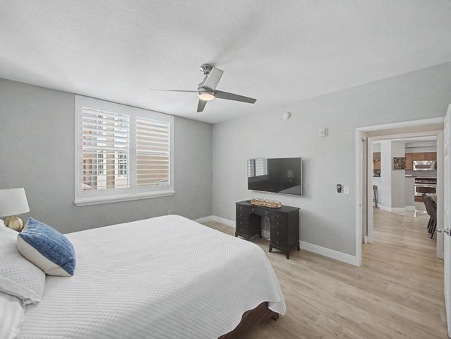 806 E Windward Way, Lantana, FL 33462