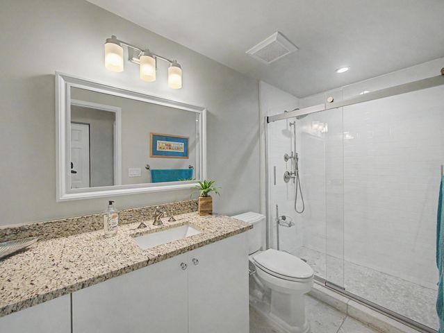 806 E Windward Way, Lantana, FL 33462