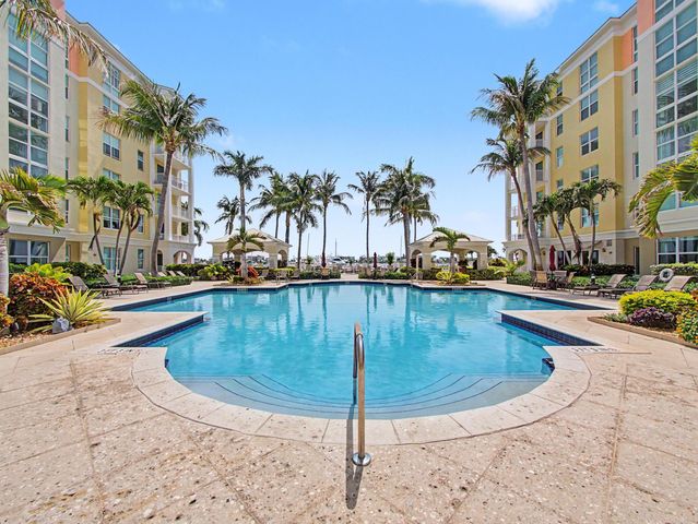 806 E Windward Way, Lantana, FL 33462