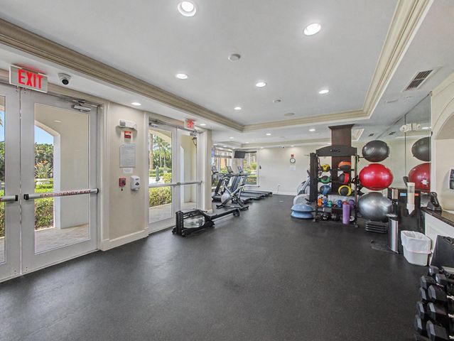 806 E Windward Way, Lantana, FL 33462
