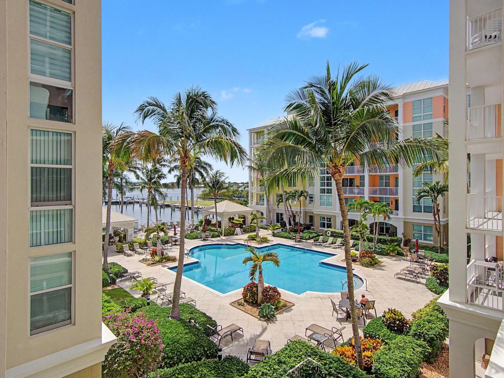 806 E Windward Way, Lantana, FL 33462