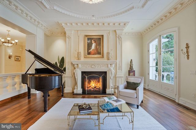 8023 GEORGETOWN PIKE, Mclean, VA 22102