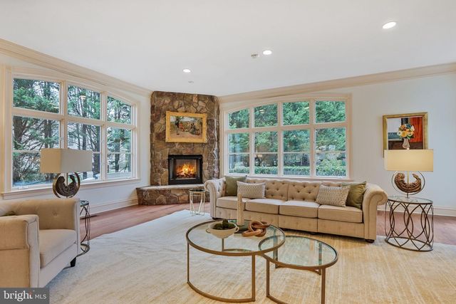 8023 GEORGETOWN PIKE, Mclean, VA 22102