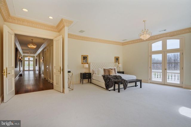 8023 GEORGETOWN PIKE, Mclean, VA 22102