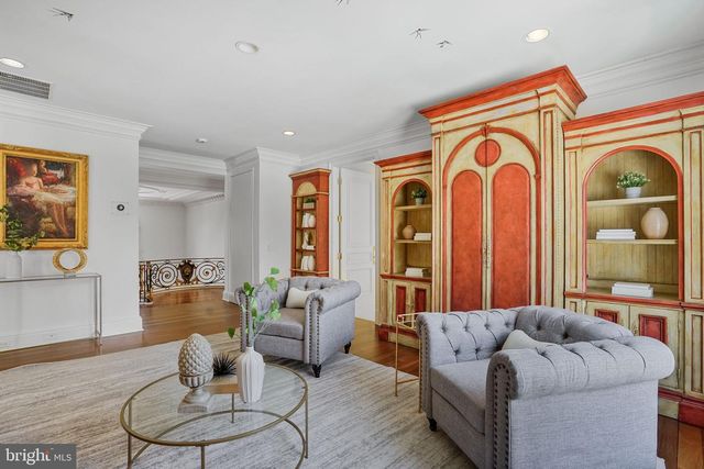 8023 GEORGETOWN PIKE, Mclean, VA 22102