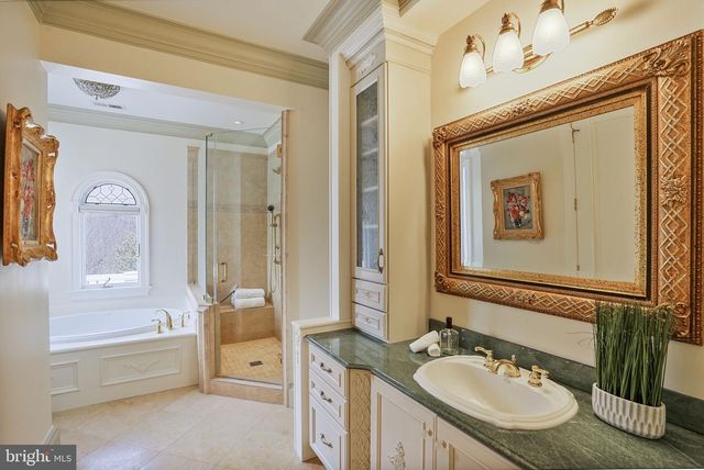 8023 GEORGETOWN PIKE, Mclean, VA 22102