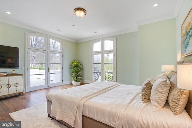 8023 GEORGETOWN PIKE, Mclean, VA 22102