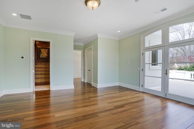 8023 GEORGETOWN PIKE, Mclean, VA 22102