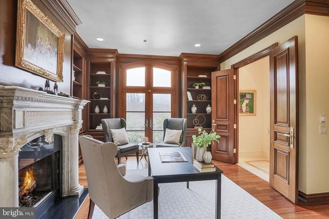 8023 GEORGETOWN PIKE, Mclean, VA 22102