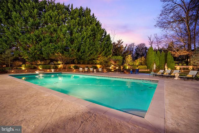 8023 GEORGETOWN PIKE, Mclean, VA 22102