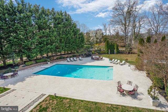 8023 GEORGETOWN PIKE, Mclean, VA 22102