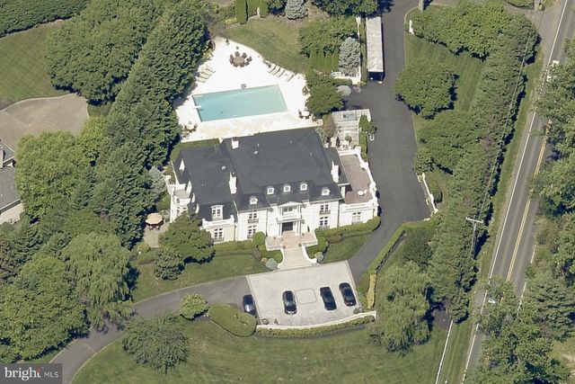 8023 GEORGETOWN PIKE, Mclean, VA 22102