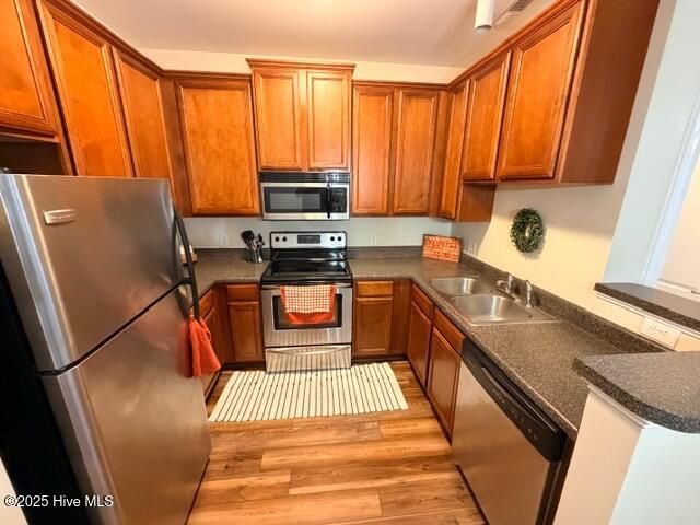 1904 Covengton Way 203, Greenville, NC 27858