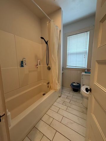 35 Fiske St 2, Waltham, MA 02451