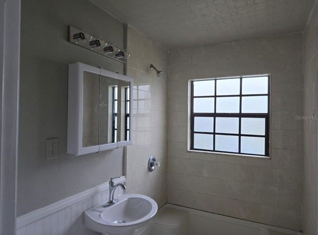 3225 CLEVELAND HEIGHTS BOULEVARD, Lakeland, FL 33803