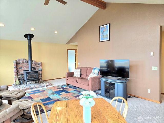 2900 Wheeler Avenue, Tokeland, WA 98590