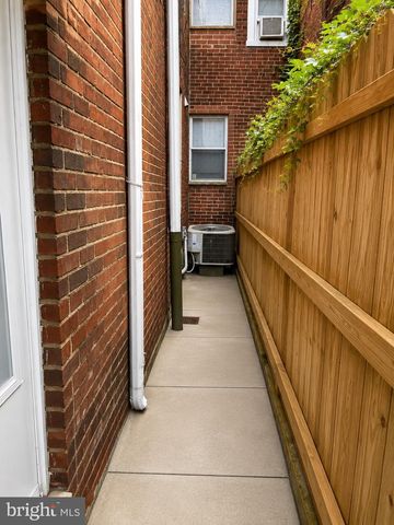 911 WOLF ST, Philadelphia, PA 19148