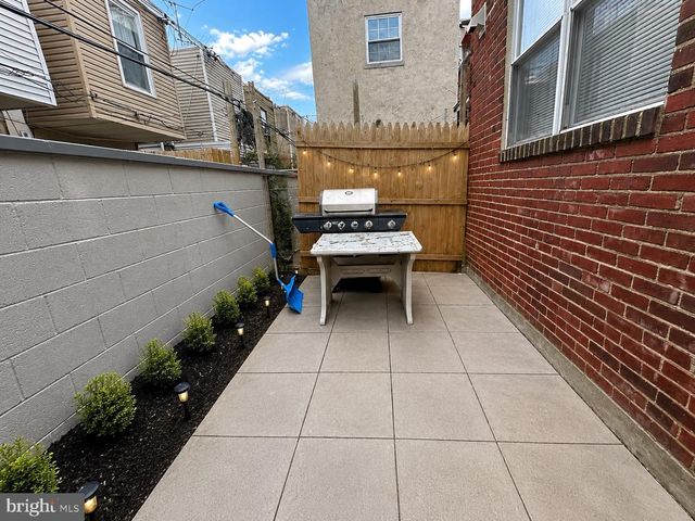 911 WOLF ST, Philadelphia, PA 19148