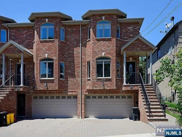 209C 8th, Palisades Park, NJ 07650