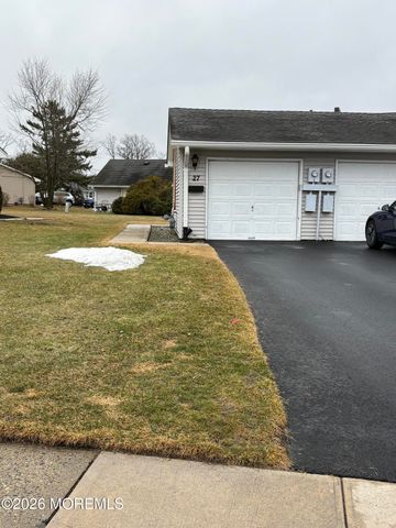 27 Sutton Drive, Brick, NJ 08724