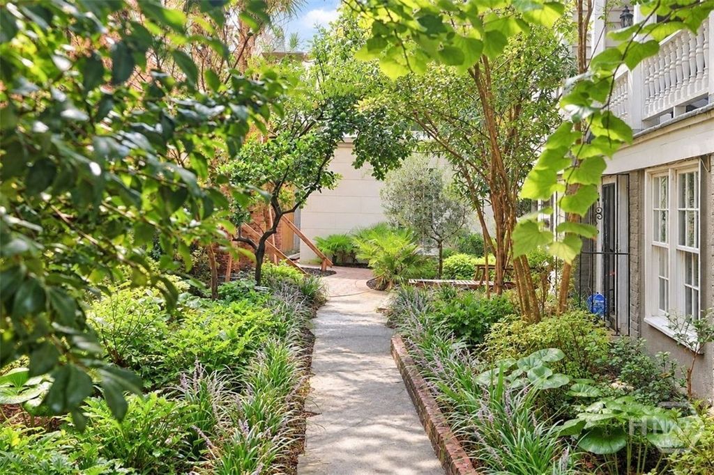 Image 15 of property listing at 123 W Charlton Street 5, Savannah, GA 31401