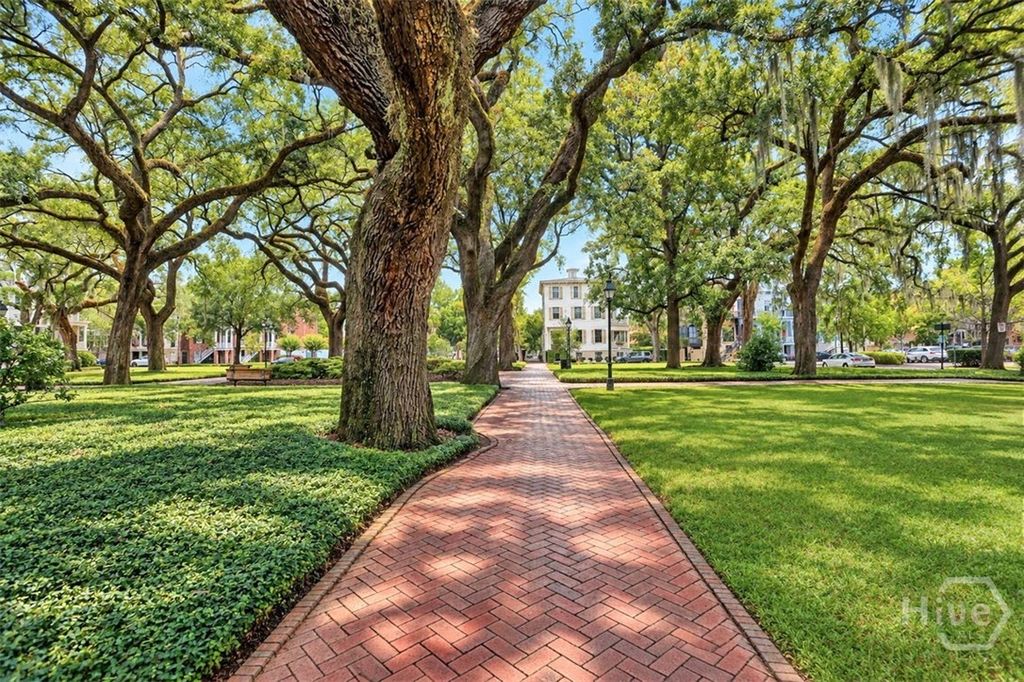 Image 17 of property listing at 123 W Charlton Street 5, Savannah, GA 31401