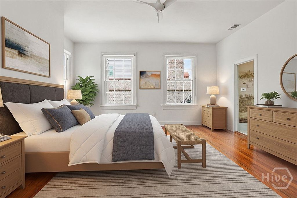 Image 9 of property listing at 123 W Charlton Street 5, Savannah, GA 31401