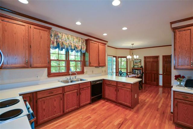 3515 Stone Cliff Way, Woodstock, GA 30189