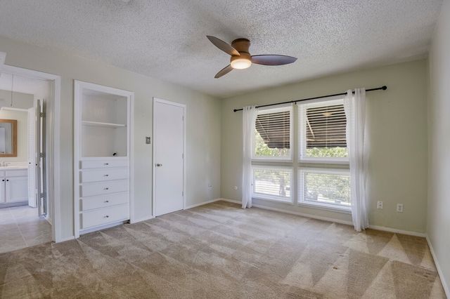 4708 Spring Creek Court, Arlington, TX 76017