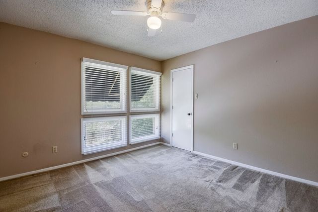 4708 Spring Creek Court, Arlington, TX 76017