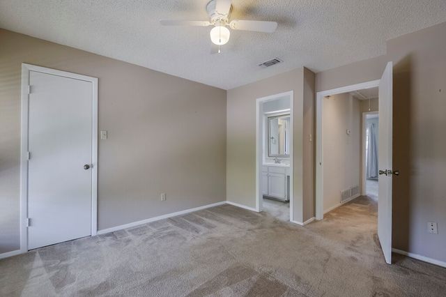 4708 Spring Creek Court, Arlington, TX 76017