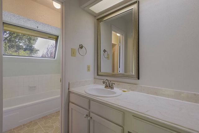 4708 Spring Creek Court, Arlington, TX 76017