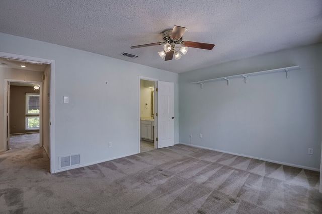 4708 Spring Creek Court, Arlington, TX 76017