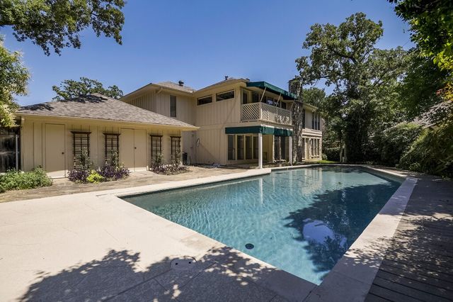 4708 Spring Creek Court, Arlington, TX 76017