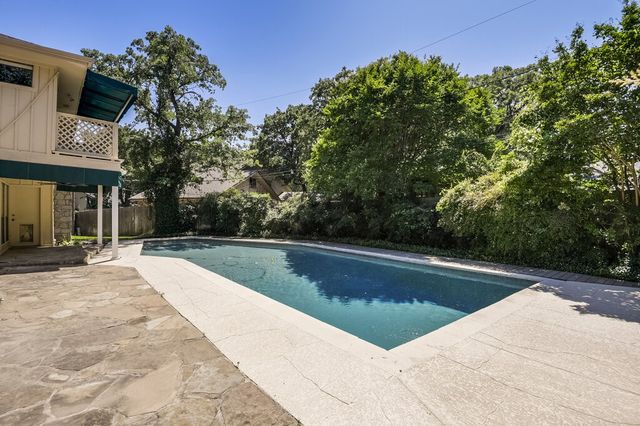 4708 Spring Creek Court, Arlington, TX 76017