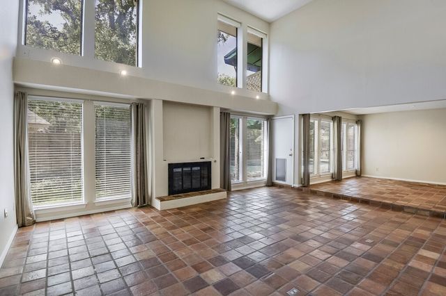 4708 Spring Creek Court, Arlington, TX 76017